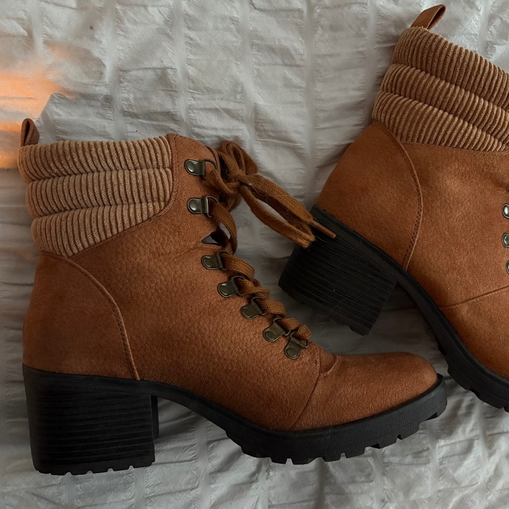 Lace up boots